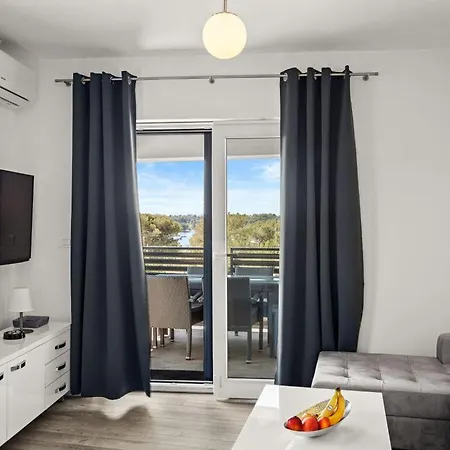 Villa Belica Comfortable Holiday Medulin